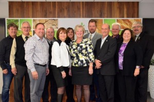 M. Mario Racette, maire de Saint-Roch-Ouest, M. Pierre LaSalle, maire de Saint-Jacques, M. Patrick Massé, maire de Saint-Lin-Laurentides, M. Marcel Jetté, maire de Sainte-Julienne, Mme Line Laporte, directrice général de la MRC de Montcalm, Mme Véronique Venne, mairesse de Sainte-Marie-Salomé, Mme Danielle H. Allard, préfète de la MRC de Montcalm, M. Louis-Charles Thouin, maire de Saint-Calixte, M. Georges Locas, maire de Saint-Roch-de-l'Achigan, M. Robert Perreault, maire de Saint-Alexis, Mme Ghislaine Pomerleau, mairesse de Saint-Liguori et M. Michel Brisson, maire de Saint-Esprit DSC0374