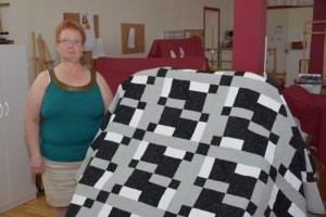Vous retrouverez l'Aféas pour la vente de billets afin de remporter cette couverture ainsi que plusieurs prix, soit au Marché Beaulieu le 17 juin ou à l'Expo Rive-Nord DSC 0143