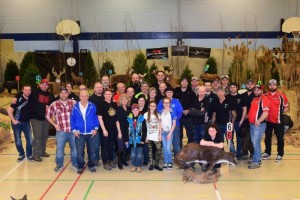 Une bonne partie des gagnants du Tournoi et les bénévoles qui ont offert une journée de tir mémorable DSC 0339