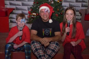 Le Père Noël n'y serait jamais arrivé seul, Sylvain de Méga-Animations et ses lutins étaient prêta pour recevoir l'homme à barbe blanche DSC 0907